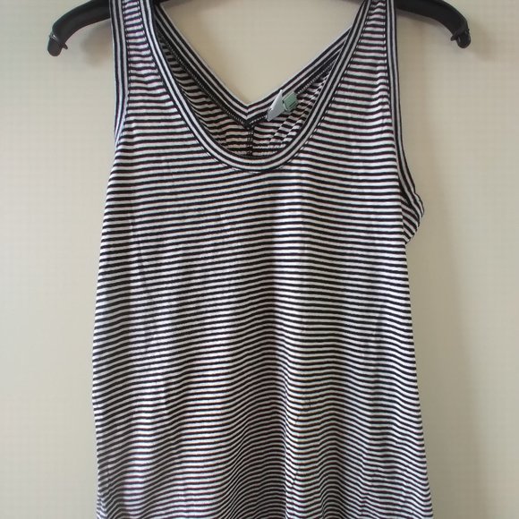 Sunsina Ruched Back, horizontal striped Tank Top NWOT - Picture 1 of 6